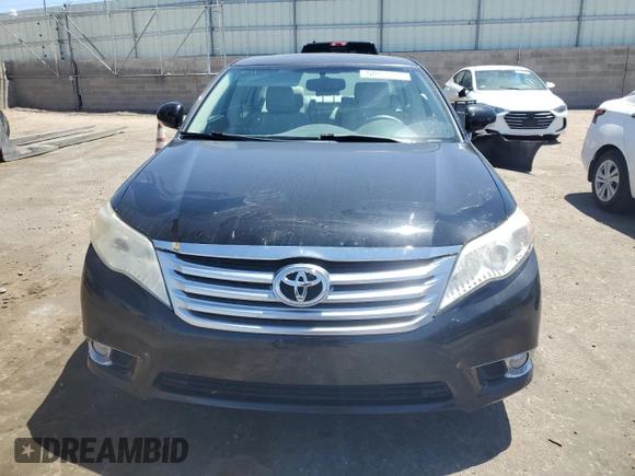2012 Toyota Avalon z VIN 4T1BK3DB4CU444121, wystawiony jako Copart lot #54421985 z przebiegiem 108 838 mil mil oraz Szkoda całkowita • Salvage title. Historia ofert i sprzedaży dostępna na DreamBid. Obrazek 5.