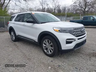 2024 Ford Explorer Limited with VIN 1FMSK8FH0RGA28427, listed as a IAAI auction lot 42017689 with 30,222 mi miles. Bid and sale history available at carsss.com. Image 1.