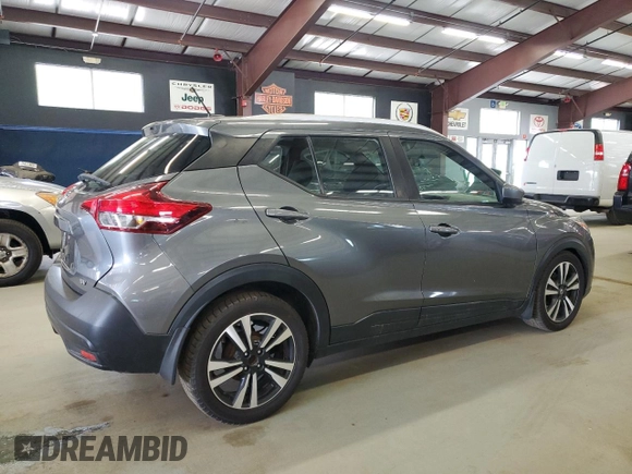 2018 Nissan Kicks SV z VIN 3N1CP5CUXJL544761, wystawiony jako Copart lot #57390865 z przebiegiem 150 260 mil mil oraz Czysty tytuł • Clean title. Historia ofert i sprzedaży dostępna na DreamBid. Obrazek 3.