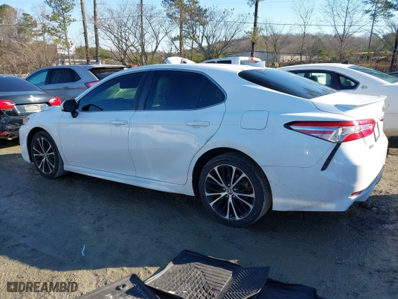 2020 Toyota Camry SE with VIN 4T1G11AK6LU504482, listed as a IAAI auction lot 41408363 with 103,469 mi miles. Bid and sale history available at carsss.com. Image 14.