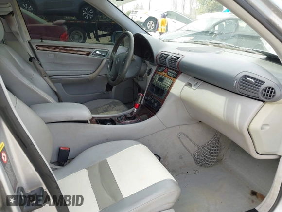 2002 Mercedes-Benz C 230/260/280/320 with VIN WDBRF61JX2F192056, listed as a IAAI auction lot 41664892 with 202,634 mi miles and . Bid and sale history available at carsss.com. Image 5.