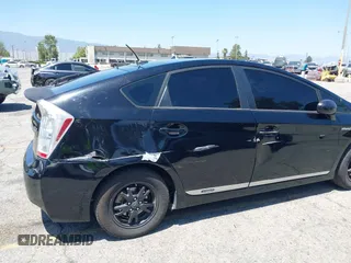 2011 Toyota Prius I z VIN JTDKN3DUXB1375772, wystawiony jako IAAI lot #42315979 z przebiegiem 208 265 mil mil oraz . Historia ofert i sprzedaży dostępna na DreamBid. Obrazek 6.