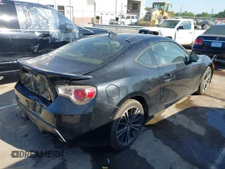 2015 Scion FR-S z VIN JF1ZNAA18F8705683, wystawiony jako IAAI lot #42178113 z przebiegiem 124 775 mil mil oraz . Historia ofert i sprzedaży dostępna na DreamBid. Obrazek 4.