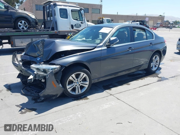2016 BMW 3 Series 328i z VIN WBA8E9G52GNT84514, wystawiony jako IAAI lot #42396193 z przebiegiem 94 961 mil mil oraz . Historia ofert i sprzedaży dostępna na DreamBid. Obrazek 2.