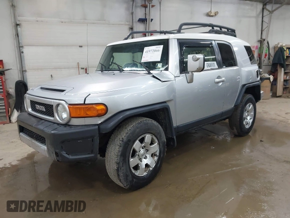 2007 Toyota FJ Cruiser with VIN JTEBU11F470035202, listed as a IAAI auction lot 41972066 with 241,021 mi miles. Bid and sale history available at carsss.com. Image 17.