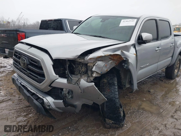 2018 Toyota Tacoma SR with VIN 3TMCZ5AN4JM148581, listed as a IAAI auction lot 41462945 with 115,655 mi miles. Bid and sale history available at carsss.com. Image 6.