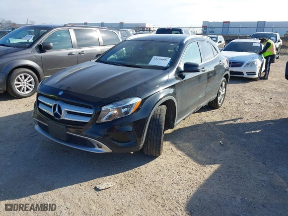 2016 Mercedes-Benz GLA with VIN WDCTG4GB5GJ197978, listed as a IAAI auction lot 41194006 with 178,671 mi miles. Bid and sale history available at carsss.com. Image 2.