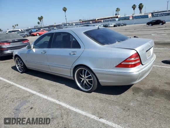 2002 Mercedes-Benz S-Class 4.3L with VIN WDBNG70JX2A314138, listed as a Copart auction lot 59694444 with 158,981 mi miles and Salvage Title. Bid and sale history available at carsss.com. Image 2.