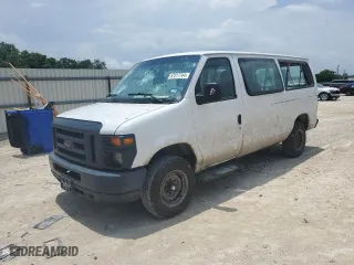 2014 Ford Econoline Wagon XL with VIN 1FBNE3BL8EDB05793, listed as a Copart auction lot 57317744 with 199,493 mi miles and Clean Title. Bid and sale history available at carsss.com. Image 1.