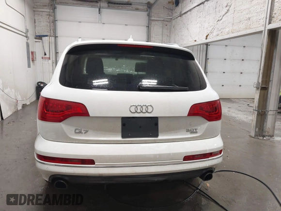 2015 Audi Q7 Premium Plus z VIN WA1LGAFE3FD010597, wystawiony jako IAAI lot #41010174 z przebiegiem 119 827 mil mil oraz . Historia ofert i sprzedaży dostępna na DreamBid. Obrazek 17.