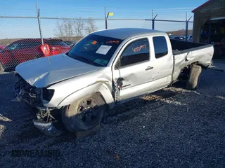 2006 Toyota Tacoma with VIN 5TEUU42N76Z213509, listed as a IAAI auction lot 41520977 with 186,804 mi miles. Bid and sale history available at carsss.com. Image 17.