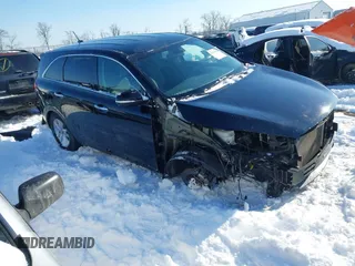 2019 Kia Sorento L with VIN 5XYPG4A31KG577496, listed as a IAAI auction lot 41247314 with 90,177 mi miles. Bid and sale history available at carsss.com. Image 1.
