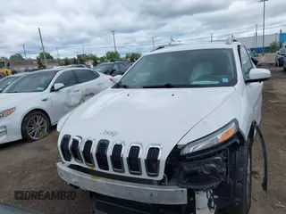 2018 Jeep Cherokee Limited z VIN 1C4PJMDX4JD578560, wystawiony jako IAAI lot #42242623 z przebiegiem 173 535 mil mil oraz . Historia ofert i sprzedaży dostępna na DreamBid. Obrazek 12.