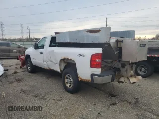 2010 Chevrolet Silverado 3500HD SRW Work Truck with VIN 1GC3KZBG3AF135364, listed as a Copart auction lot 81916204 with 8,252 mi miles and Clean Title. Bid and sale history available at DreamBid. Image 2.