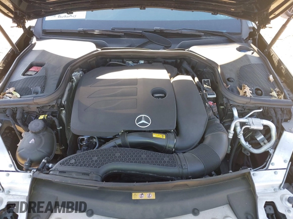 2022 Mercedes-Benz E 350 with VIN W1KZF8DB1NB084637, listed as a IAAI auction lot 41504750 with 21,046 mi miles and . Bid and sale history available at DreamBid. Image 10.