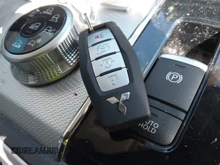 2022 Mitsubishi Outlander SEL z VIN JA4J4VA8XNZ089311, wystawiony jako IAAI lot #41618931 z przebiegiem 35 280 mil mil oraz . Historia ofert i sprzedaży dostępna na DreamBid. Obrazek 11.