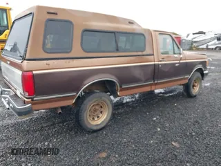 1990 Ford F-150 with VIN 2FTEF14Y1LCA00886, listed as a IAAI auction lot 41774272 with 17,872 mi miles. Bid and sale history available at carsss.com. Image 4.