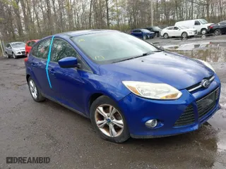 2012 Ford Focus SE with VIN 1FAHP3K23CL445128, listed as a IAAI auction lot 42019834 with 201,371 mi miles. Bid and sale history available at carsss.com. Image 1.