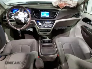 2020 Chrysler Pacifica Touring with VIN 2C4RC1FG7LR267106, listed as a Copart auction lot 58535025 with 137,330 mi miles and Salvage title. Bid and sale history available at DreamBid. Image 8.