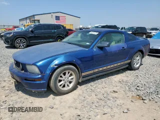 2008 Ford Mustang Deluxe with VIN 1ZVHT80N785128137, listed as a Copart auction lot 60231225 with 174,214 mi miles and Salvage title. Bid and sale history available at DreamBid. Image 1.