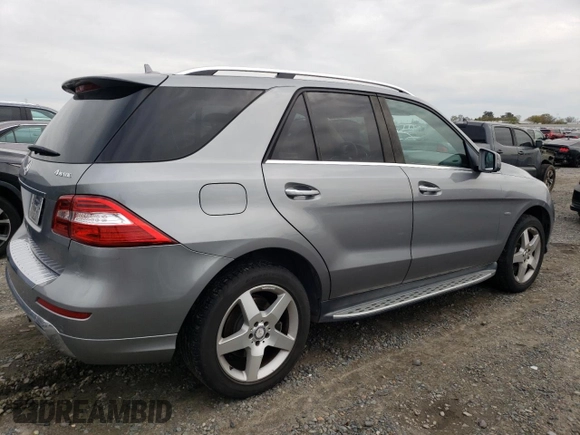 2012 Mercedes-Benz M 550 z VIN 4JGDA7DB6CA069109, wystawiony jako Copart lot #49747475 z przebiegiem 139 425 mil mil oraz Czysty tytuł • Clean title. Historia ofert i sprzedaży dostępna na DreamBid. Obrazek 3.