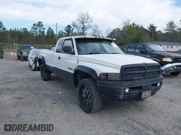 2001 Dodge 1500 with VIN 3B7HF13Z11G736508, listed as a IAAI auction lot 41660157 with 149,700 mi miles and . Bid and sale history available at DreamBid. Image 1.