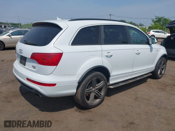 2014 Audi Q7 S line Prestige z VIN WA1DGAFE9ED004340, wystawiony jako IAAI lot #42426639 z przebiegiem 128 793 mil mil oraz . Historia ofert i sprzedaży dostępna na DreamBid. Obrazek 4.