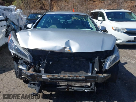 2015 Hyundai Sonata Limited with VIN 5NPE34AF2FH035464, listed as a IAAI auction lot 41824698 with 130,801 mi miles and . Bid and sale history available at carsss.com. Image 12.