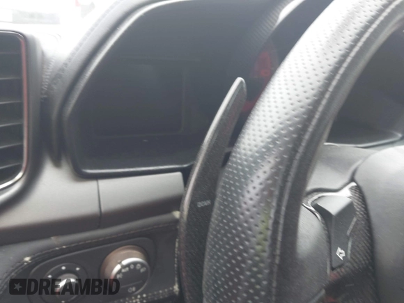 2011 Ferrari 458 Italia z VIN ZFF67NFA4B0179652, wystawiony jako IAAI lot #40499917 z przebiegiem Nie podano mil oraz . Historia ofert i sprzedaży dostępna na DreamBid. Obrazek 15.