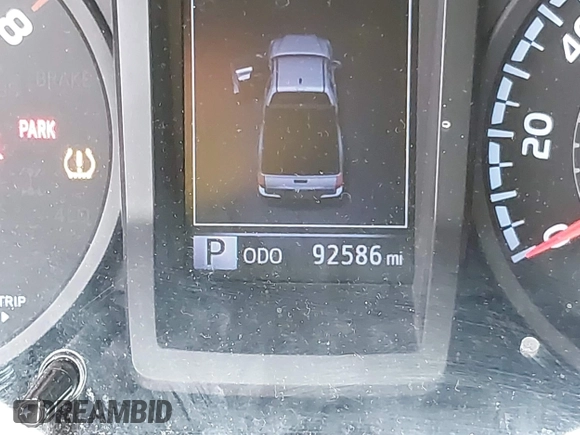 2018 Toyota Tacoma SR z VIN 5TFSX5EN0JX062612, wystawiony jako IAAI lot #41993211 z przebiegiem 92 586 mil mil oraz . Historia ofert i sprzedaży dostępna na DreamBid. Obrazek 15.