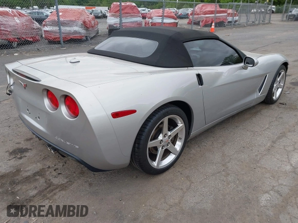 2005 Chevrolet Corvette with VIN 1G1YY34UX55125083, listed as a IAAI auction lot 42276103 with 29,167 mi miles and . Bid and sale history available at DreamBid. Image 4.