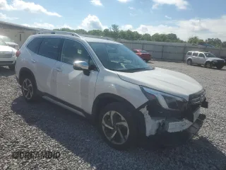 2022 Subaru Forester Touring with VIN JF2SKARC6NH530599, listed as a Copart auction lot 55278035 with 12,118 mi miles and Salvage title. Bid and sale history available at DreamBid. Image 4.