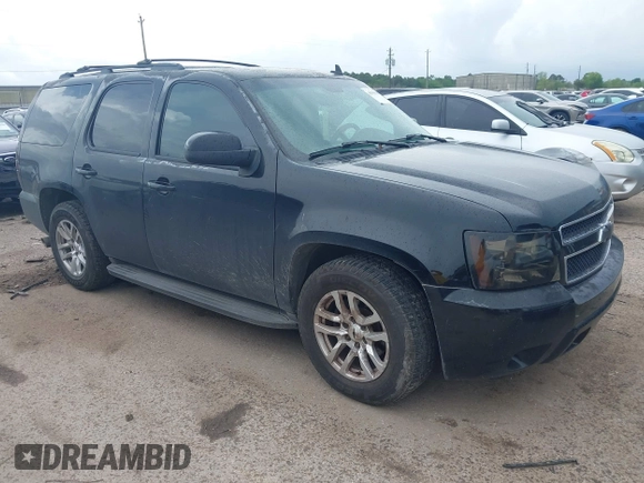 2007 Chevrolet Tahoe LTZ z VIN 1GNFK13047J377917, wystawiony jako IAAI lot #41910308 z przebiegiem 178 854 mil mil oraz . Historia ofert i sprzedaży dostępna na DreamBid. Obrazek 1.