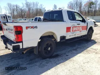 2023 Ford F-350 с VIN 1FT8X3BA8PED14174, выставлен на аукционе Copart как лот 49253055 с пробегом 18 153 миль миль и Списание • Salvage title. История ставок и продаж доступна на DreamBid. Изображение 3.