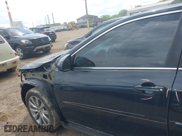 2017 Toyota Camry XLE z VIN 4T1BF1FK2HU759707, wystawiony jako IAAI lot #42192165 z przebiegiem 103 000 mil mil oraz . Historia ofert i sprzedaży dostępna na DreamBid. Obrazek 14.