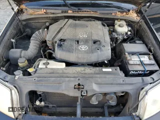 2004 Toyota 4Runner SR5 with VIN JTEBU14R240026497, listed as a Copart auction lot 50223715 with 295,736 mi miles and Salvage title. Bid and sale history available at DreamBid. Image 13.