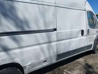 2018 Ram ProMaster Cargo with VIN 3C6URVJG6JE141767, listed as a IAAI auction lot 41533451 with 92,184 mi miles. Bid and sale history available at carsss.com. Image 4.