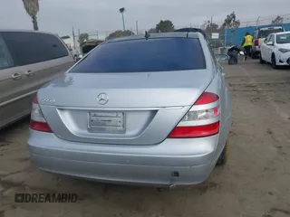 2009 Mercedes-Benz S-Class 5.5L V8 with VIN WDDNG71XX9A273403, listed as a IAAI auction lot 41540086 with 142,140 mi miles. Bid and sale history available at carsss.com. Image 16.