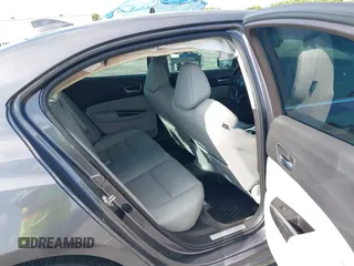 2019 Acura TLX z VIN 19UUB2F38KA002232, wystawiony jako IAAI lot #42271717 z przebiegiem 27 945 mil mil oraz . Historia ofert i sprzedaży dostępna na DreamBid. Obrazek 8.