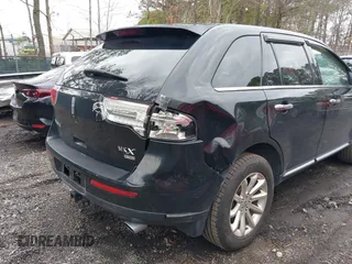 2011 Lincoln MKX with VIN 2LMDJ8JKXBBJ31869, listed as a IAAI auction lot 41710747 with 191,698 mi miles. Bid and sale history available at carsss.com. Image 6.