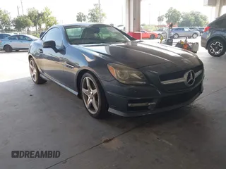2012 Mercedes-Benz SLK 250 z VIN WDDPK4HA4CF036956, wystawiony jako IAAI lot #42382830 z przebiegiem 89 369 mil mil oraz . Historia ofert i sprzedaży dostępna na DreamBid. Obrazek 1.