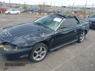 1994 Ford Mustang z VIN 1FALP45TXRF166075, wystawiony jako IAAI lot #42072112 z przebiegiem 101 500 mil mil oraz . Historia ofert i sprzedaży dostępna na DreamBid. Obrazek 13.