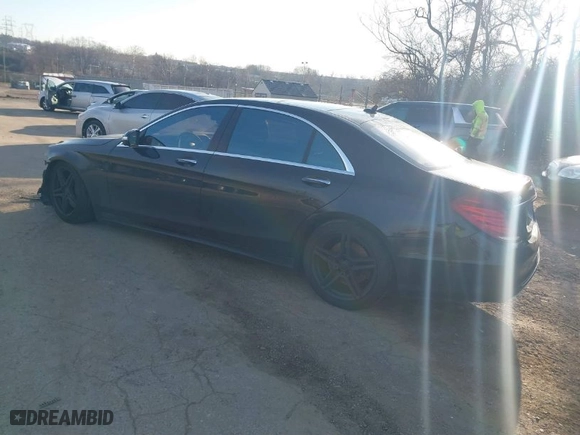 2015 Mercedes-Benz S-Class S 550 with VIN WDDUG8FB9FA113796, listed as a IAAI auction lot 41617393 with 132,884 mi miles. Bid and sale history available at carsss.com. Image 3.