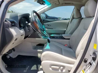 2010 Lexus RX 350 z VIN 2T2ZK1BA9AC033899, wystawiony jako Copart lot #60097375 z przebiegiem 58 397 mil mil oraz Szkoda całkowita • Salvage title. Historia ofert i sprzedaży dostępna na DreamBid. Obrazek 7.