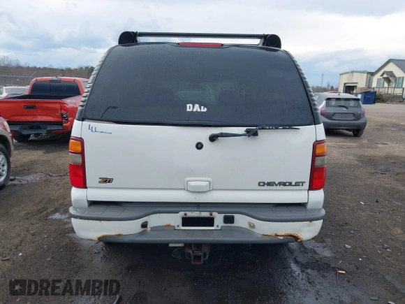2002 Chevrolet Suburban Z71 with VIN 3GNFK16Z42G138355, listed as a IAAI auction lot 41691463 with 207,255 mi miles. Bid and sale history available at carsss.com. Image 16.