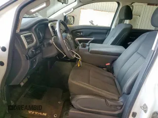 2017 Nissan Titan SV z VIN 1N6AA1EJ9HN569787, wystawiony jako Copart lot #59105715 z przebiegiem 116 332 mil mil oraz Czysty tytuł • Clean title. Historia ofert i sprzedaży dostępna na DreamBid. Obrazek 7.