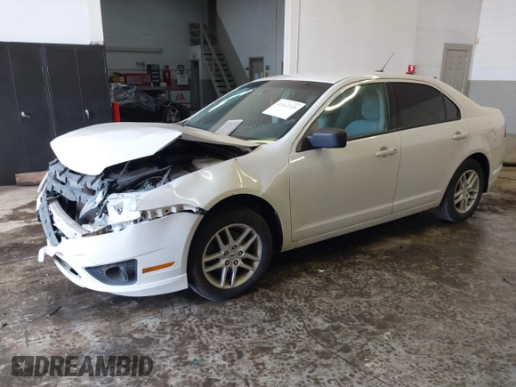 2010 Ford Fusion S with VIN 3FAHP0GA9AR180356, listed as a IAAI auction lot 41662335 with 171,048 mi miles. Bid and sale history available at carsss.com. Image 21.