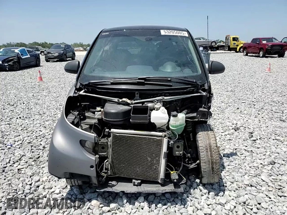 2015 Smart fortwo Passion z VIN WMEEJ3BA5FK819174, wystawiony jako Copart lot #53205005 z przebiegiem 78 364 mil mil oraz Szkody całkowita. Historia ofert i sprzedaży dostępna na DreamBid. Obrazek 14.