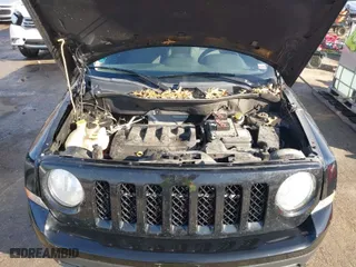 2012 Jeep Patriot Sport with VIN 1C4NJRBB2CD562890, listed as a IAAI auction lot 41750564 with 109,939 mi miles. Bid and sale history available at carsss.com. Image 10.
