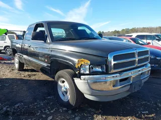 2000 Dodge Ram 1500 with VIN 1B7HC13Y7YJ180942, listed as a IAAI auction lot 41362908 with 398,452 mi miles. Bid and sale history available at carsss.com. Image 6.